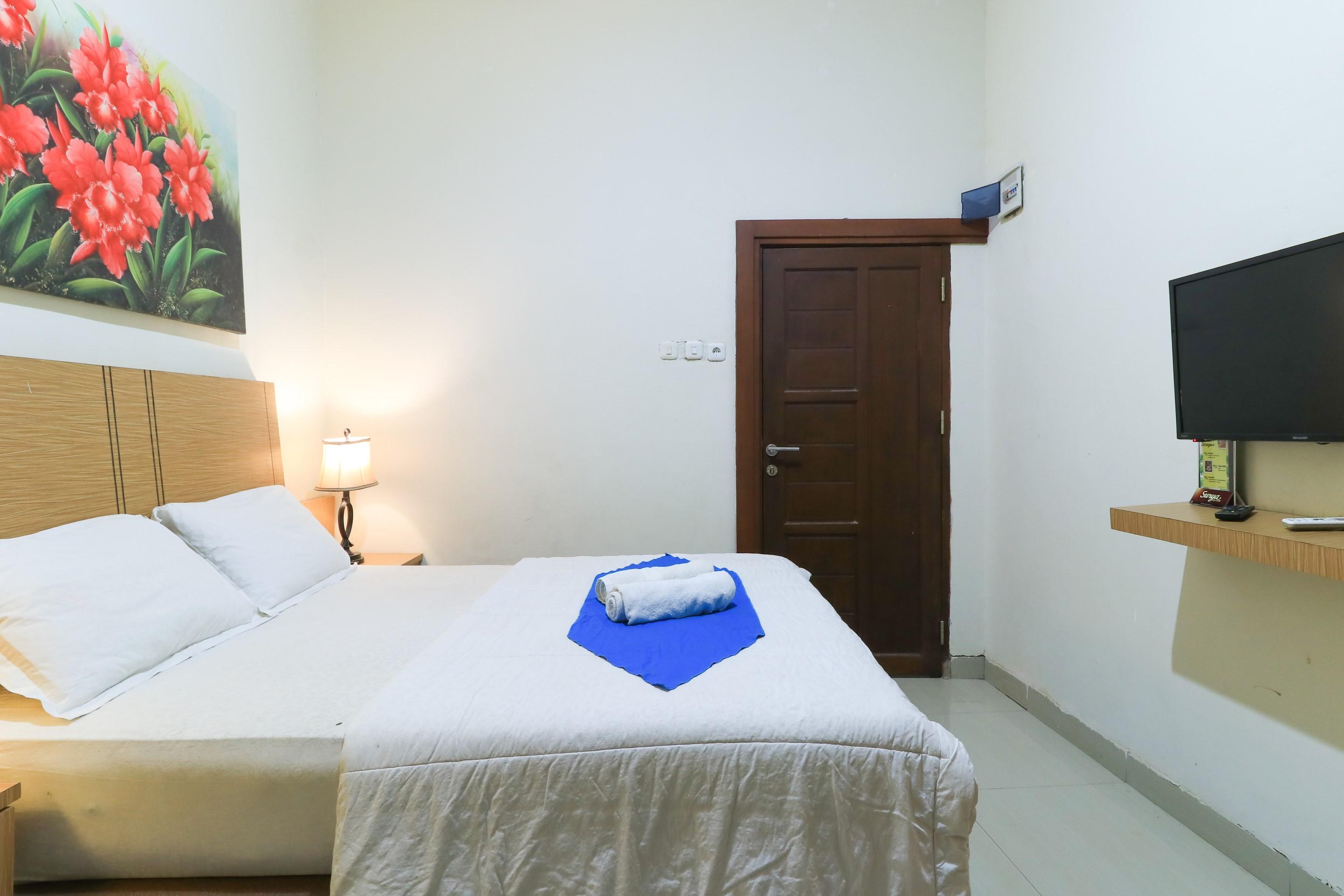 Labuana Homestay & Cafe Garden Makassar Exterior photo